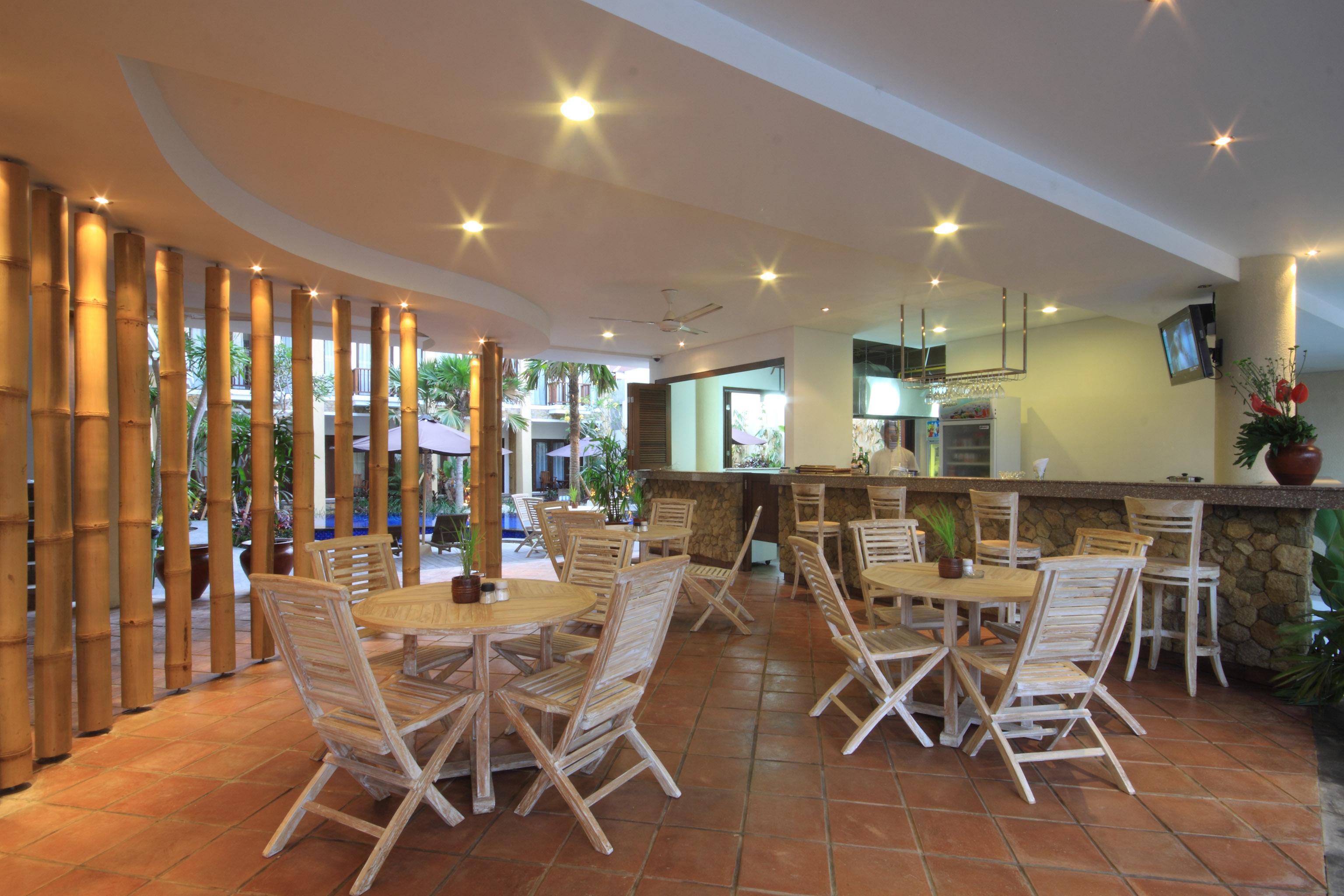 Suris Boutique Hotel Kuta  Ngoại thất bức ảnh