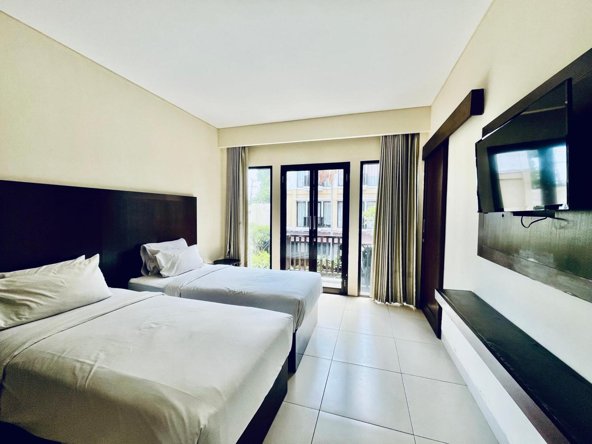 Suris Boutique Hotel Kuta  Ngoại thất bức ảnh